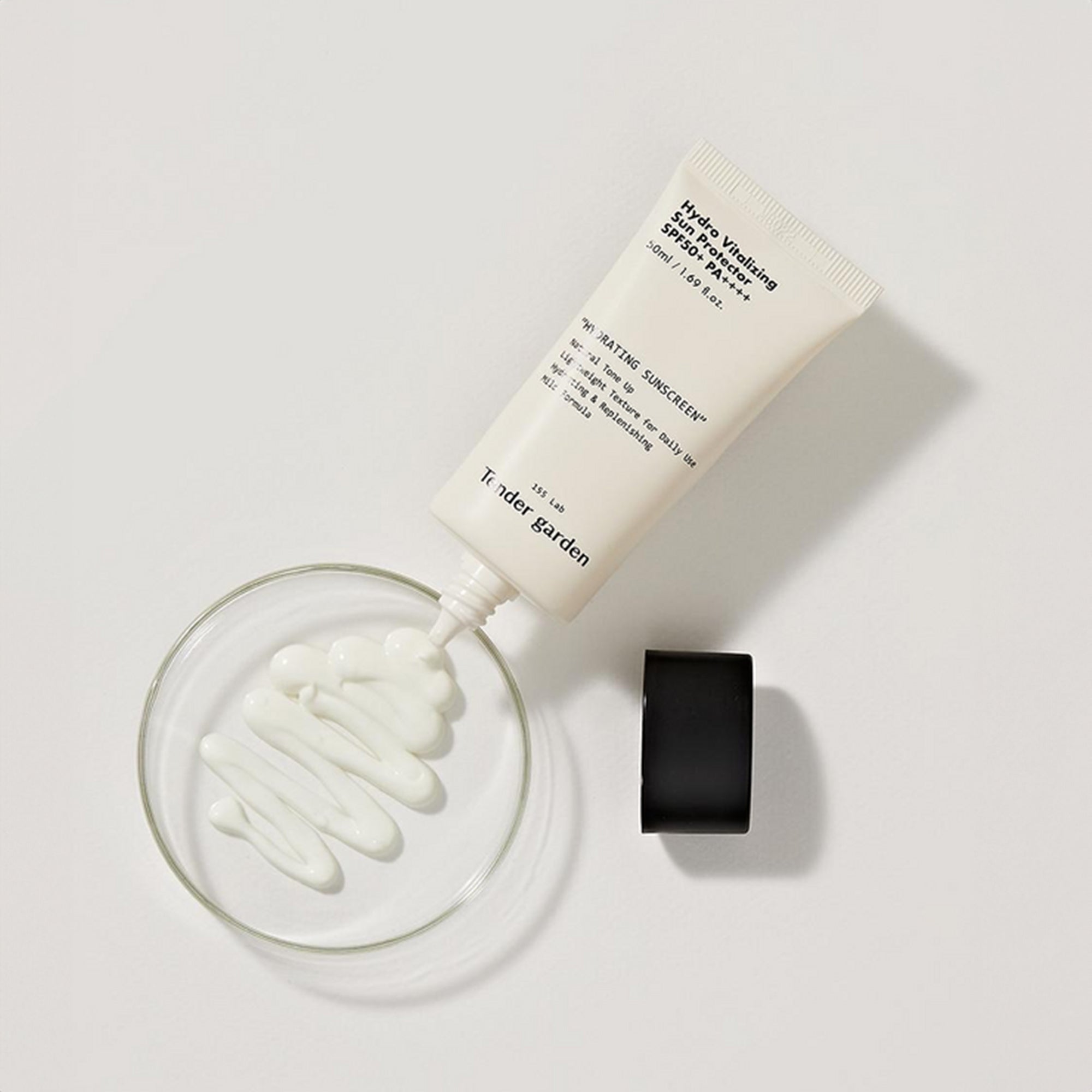 Tender Garden Hydro Vitalizing Sun Protector SPF 50+ - Filler Lux